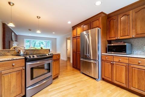 7 Crest Dr, Dover, MA 02030 photo 4
