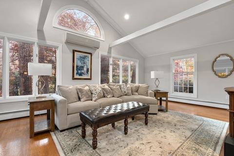 8 Fulling Mill Ln, Hingham, MA 02043 photo 5