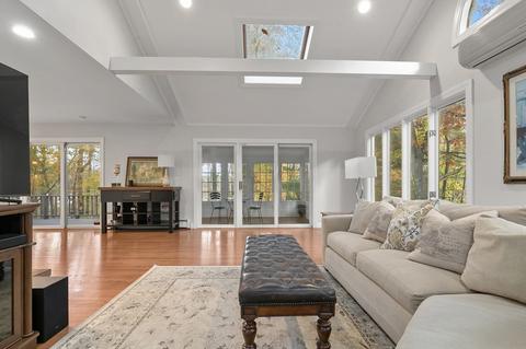 8 Fulling Mill Ln, Hingham, MA 02043 photo 6