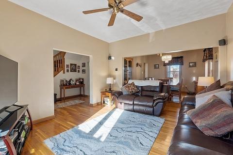 29 Henry St, Everett, MA 02149 photo 10