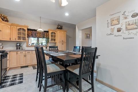 29 Henry St, Everett, MA 02149 photo 4