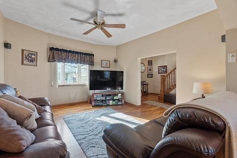 29 Henry St, Everett, MA 02149 photo 9