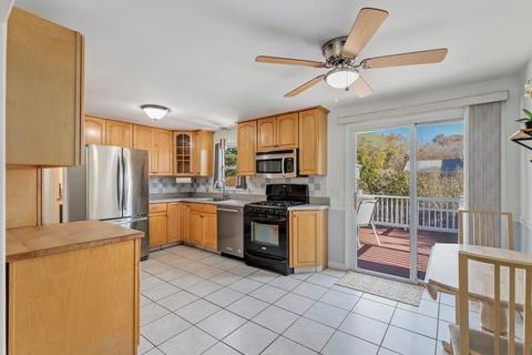 7 Cart Path, Framingham, MA 01701 photo 2