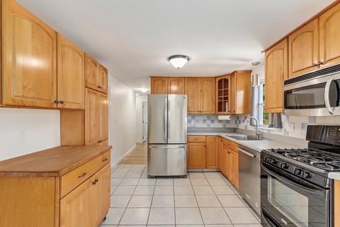 7 Cart Path, Framingham, MA 01701 photo 4