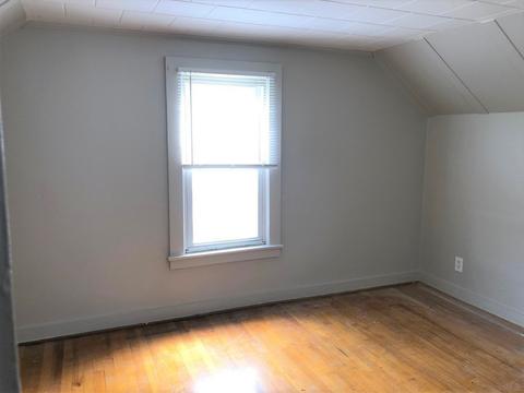 357 Hampden St, Chicopee, MA 01013 photo 12
