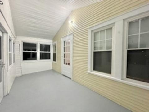 142 Windemere St, Springfield, MA 01104 photo 2