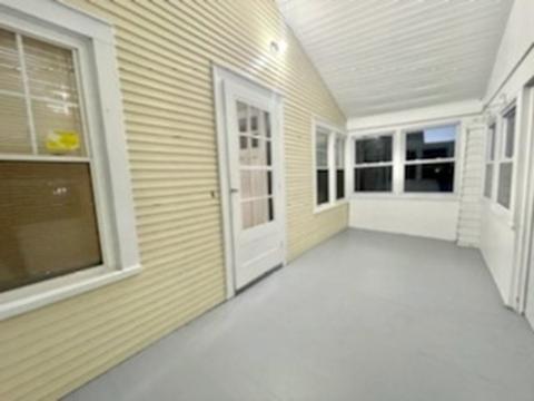 142 Windemere St, Springfield, MA 01104 photo 3