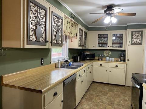 14 Highland St, Ware, MA 01082 photo 15