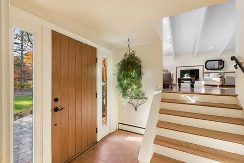 31 Walnut St, Millis, MA 02054 photo 2