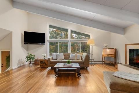 31 Walnut St, Millis, MA 02054 photo 3