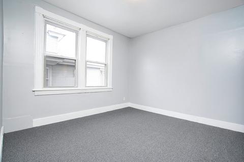 192 Northampton Ave, Springfield, MA 01109 photo 11
