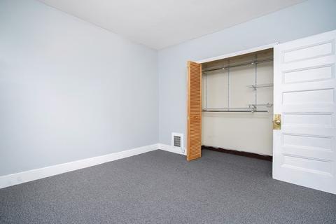192 Northampton Ave, Springfield, MA 01109 photo 14