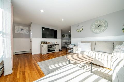 582 Nichols St, Fall River, MA 02720 photo 13