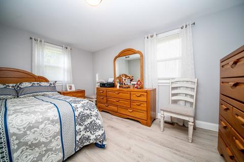 582 Nichols St, Fall River, MA 02720 photo 27