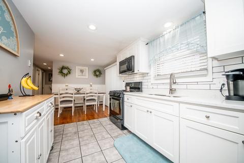 582 Nichols St, Fall River, MA 02720 photo 19