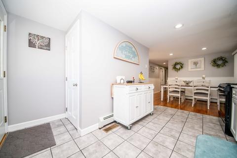 582 Nichols St, Fall River, MA 02720 photo 20