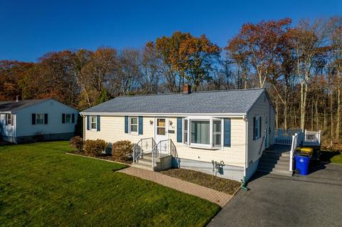 582 Nichols St, Fall River, MA 02720 photo 3