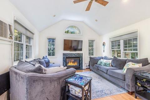 44 Leamington Ln, Mashpee, MA 02649 photo 10
