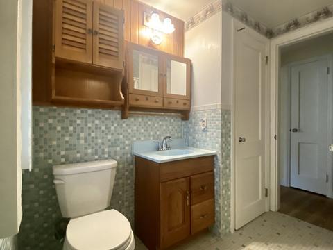 139 Pilgrim Rd, Springfield, MA 01118 photo 5