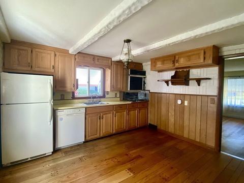 139 Pilgrim Rd, Springfield, MA 01118 photo 2