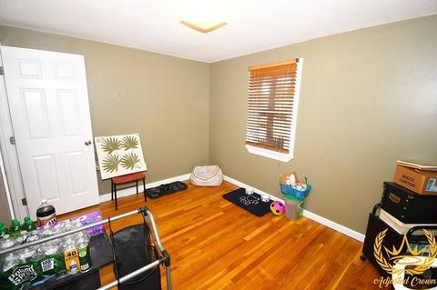 20 E Hill Rd, Springfield, MA 01109 photo 13