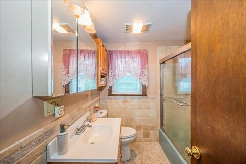 16 Spruce St, Wareham, MA 02571 photo 16