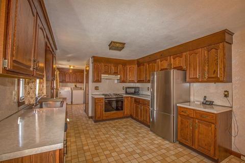 255 Basil Rd, Chicopee, MA 01020 photo 3
