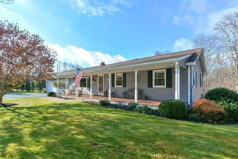 11 Oak St, West Brookfield, MA 01585 photo 3
