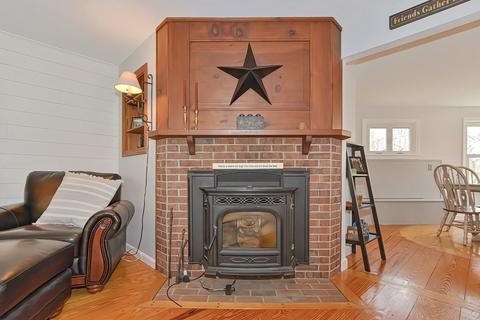 11 Oak St, West Brookfield, MA 01585 photo 15