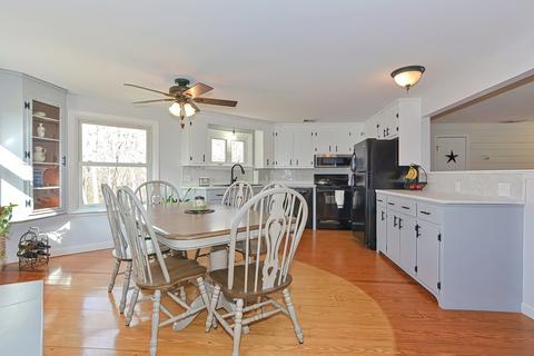 11 Oak St, West Brookfield, MA 01585 photo 12