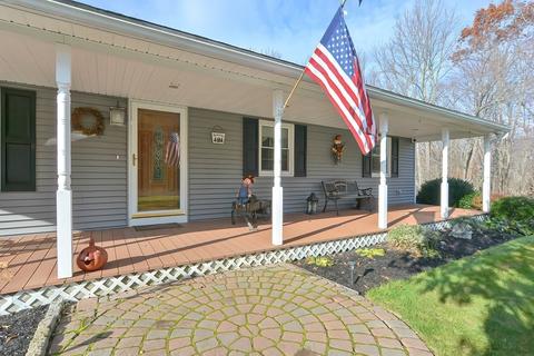 11 Oak St, West Brookfield, MA 01585 photo 7