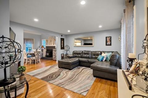 7 Puddingstone Ln, Mendon, MA 01756 photo 9