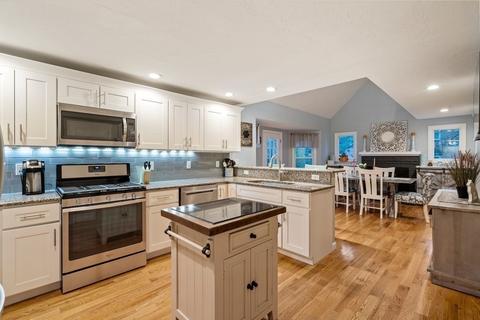 7 Puddingstone Ln, Mendon, MA 01756 photo 5
