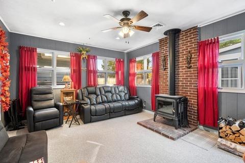 4 Old Marlboro Rd, Maynard, MA 01754 photo 8