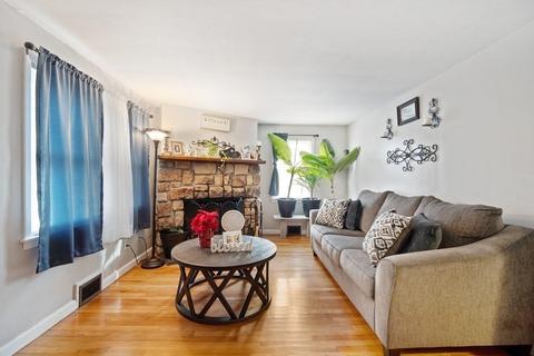 34 Lamont St, Springfield, MA 01119 photo 5