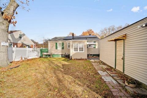34 Lamont St, Springfield, MA 01119 photo 24