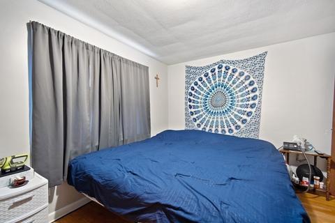 34 Lamont St, Springfield, MA 01119 photo 9
