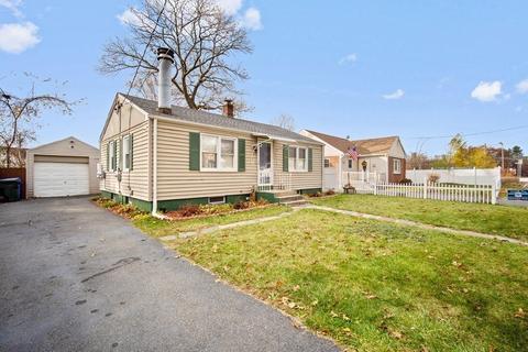 34 Lamont St, Springfield, MA 01119 photo 2