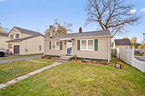 34 Lamont St, Springfield, MA 01119 photo 3