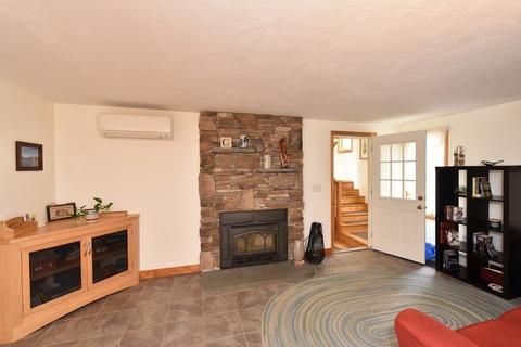241 North St, Upton, MA 01568 photo 12