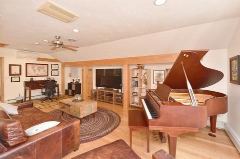 241 North St, Upton, MA 01568 photo 3