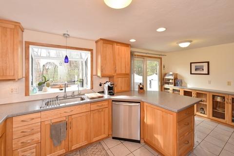 241 North St, Upton, MA 01568 photo 18