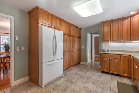 32 Eustis Ave, Wakefield, MA 01880 photo 18
