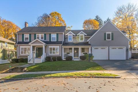 32 Eustis Ave, Wakefield, MA 01880 photo 1