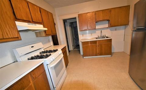 49 Rittenhouse Ter, Springfield, MA 01108 photo 9