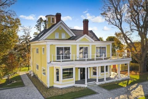 24 Wonson St, Gloucester, MA 01930 photo 1