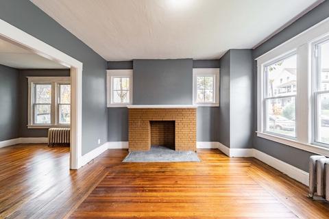 38 Longview St, Springfield, MA 01108 photo 7