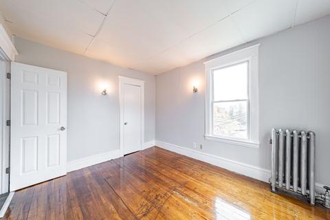 38 Longview St, Springfield, MA 01108 photo 24