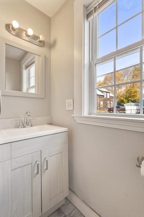 16 School St, Danvers, MA 01923 photo 15