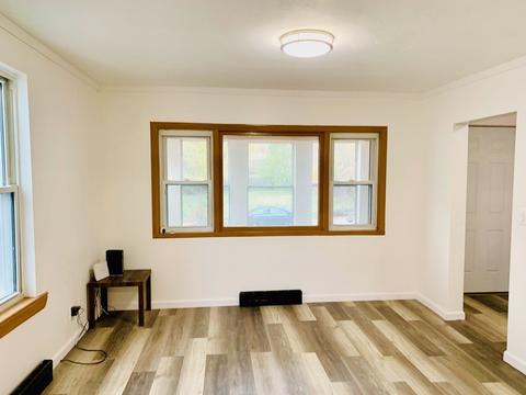 43 Montmorenci St, Springfield, MA 01107 photo 2